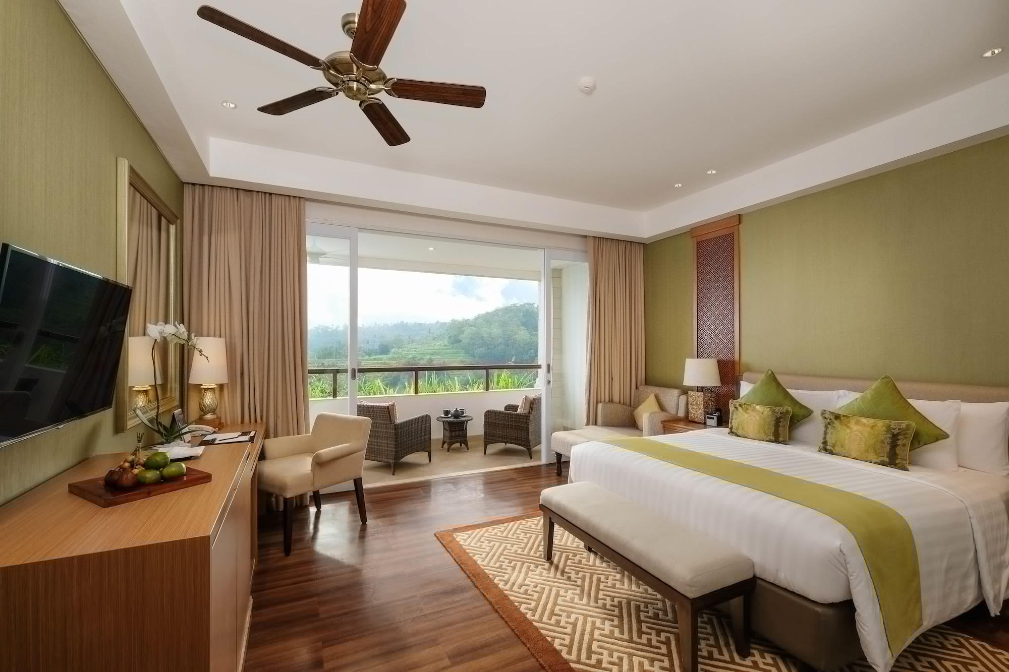 सहारा Homm Saranam Baturiti 5*